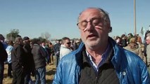 Productores del campo protestan contra el gobierno y cesan ventas en Argentina