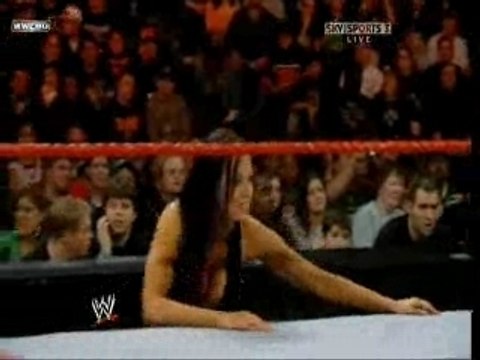 RAW 10/03/08: Melina Vs Maria