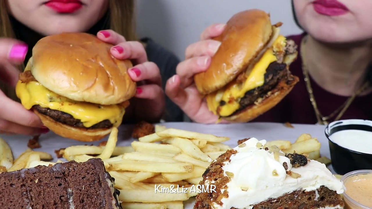 ASMR BLOOMIN BURGERS + FRIES + CAKE 아웃백 햄버거 리얼사운드 먹방  Kim&Liz ASMR