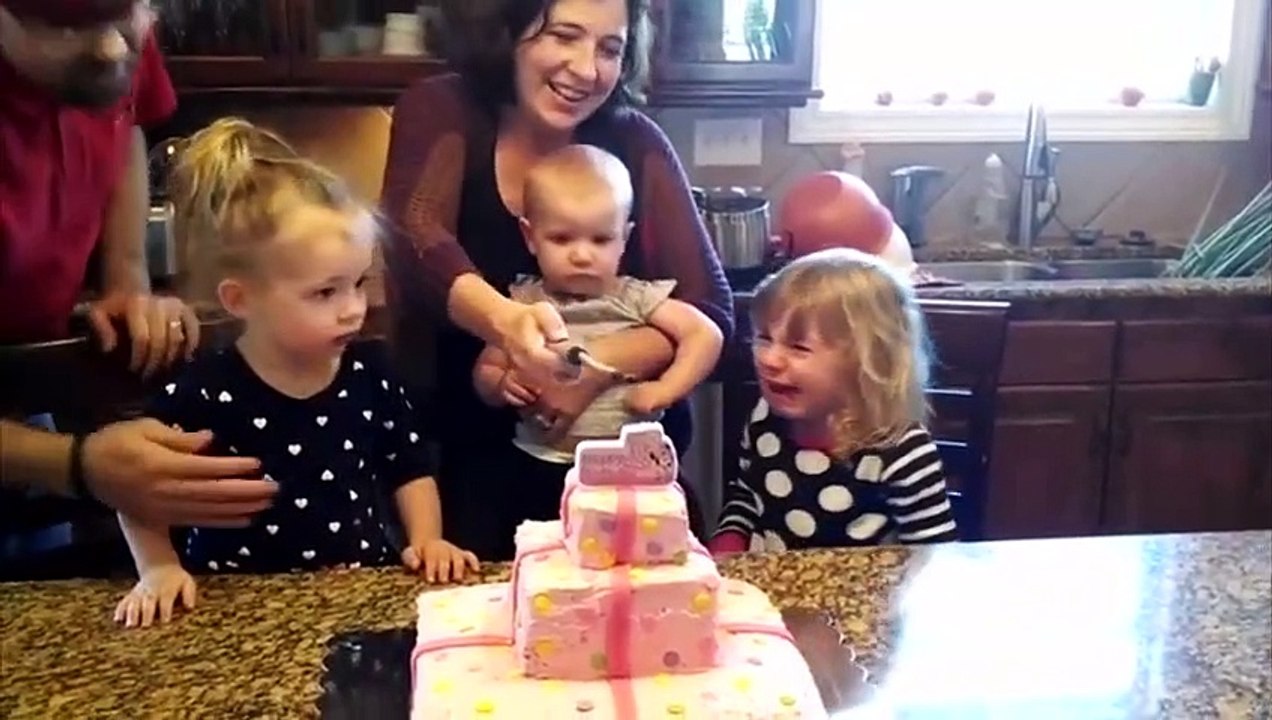 Frères et sœurs jouant ensemble et riant - Vidéos personnelles les plus drôles