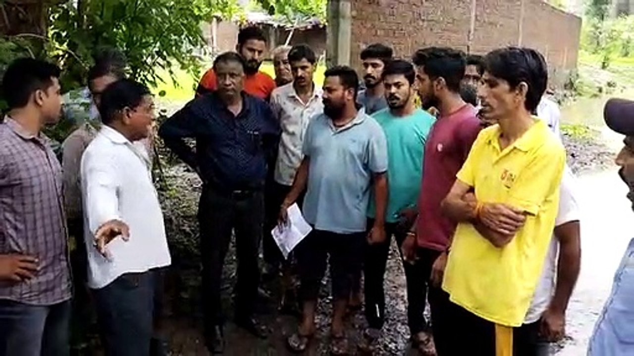 देखें वीडियो : एक घंटे में 16 मिमी बारिश, लोगों...