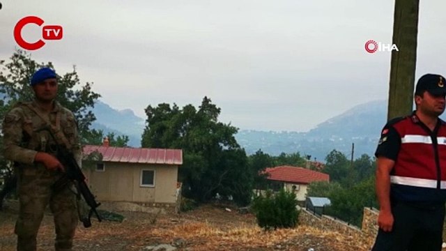 Askerler tahliye edilen evlerin önünde tedbir amaçlı nöbet tutuyor