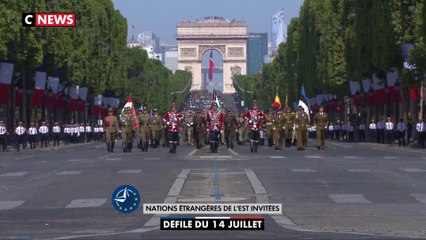 Défilé des nations étrangères invitées de l'Europe de l'Est pour le 14-Juillet 2022