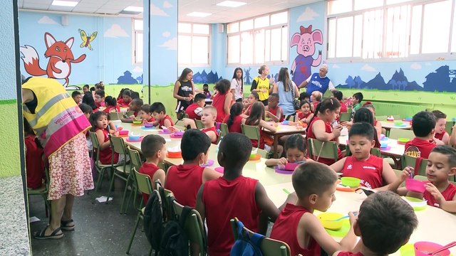 Más de 300 niños en riesgo de exclusión social disfrutan del baloncesto