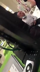 Hemşireye şiddet böyle görüntülendi: "Ne yapacağım, vuruyorum"