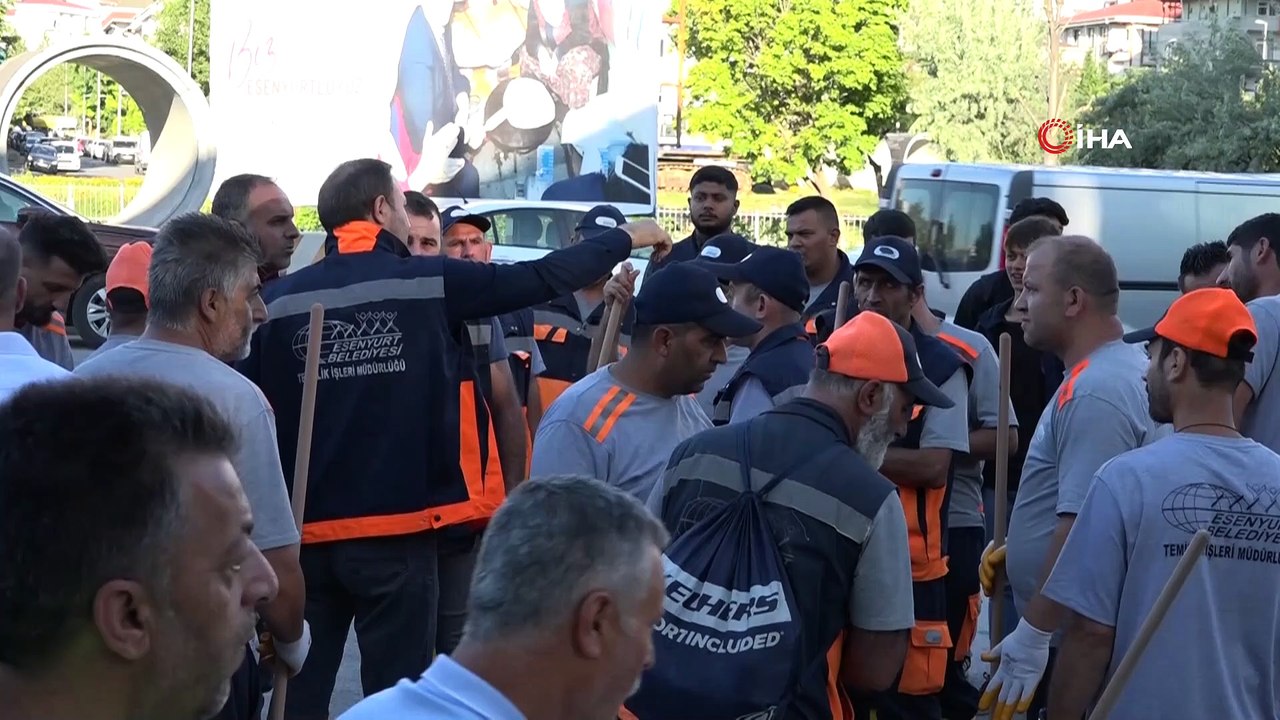 Tatilden dönen Ekrem 'tatil psikolojisinden' çıkamadı! Güneşlenirken izlediği afeti skandal sözlerle sıvadı