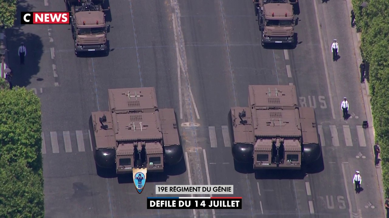 Le 19e régiment du génie défile pour la cérémonie du 14-Juillet 2022.