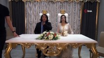 Altın el yakıyor: Takı törensiz düğün yaptılar