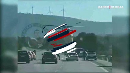 İzmir Çeşme Otoyolu'na helikopter indi! O anlar kamerada