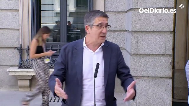 Patxi López acusa al PP de “enfrentar a unas víctimas con otras”