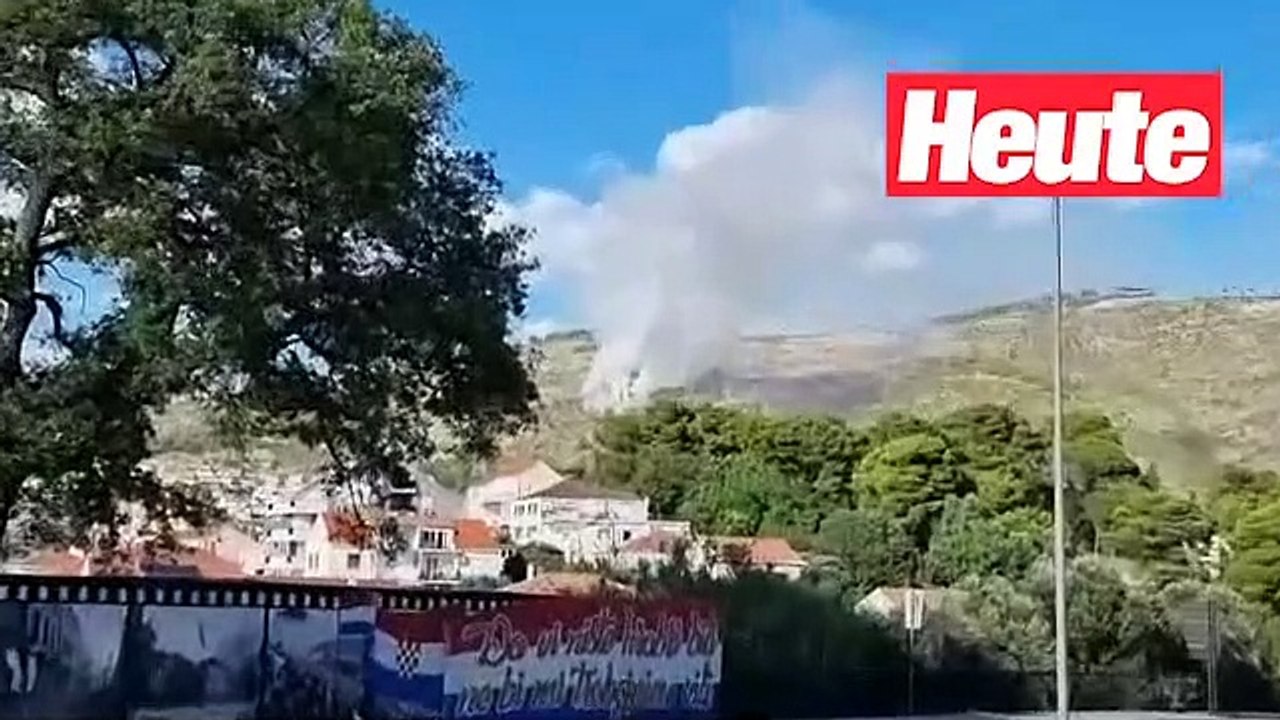 Flammen lodern in kroatischem Ferien-Hotspot Dubrovnik