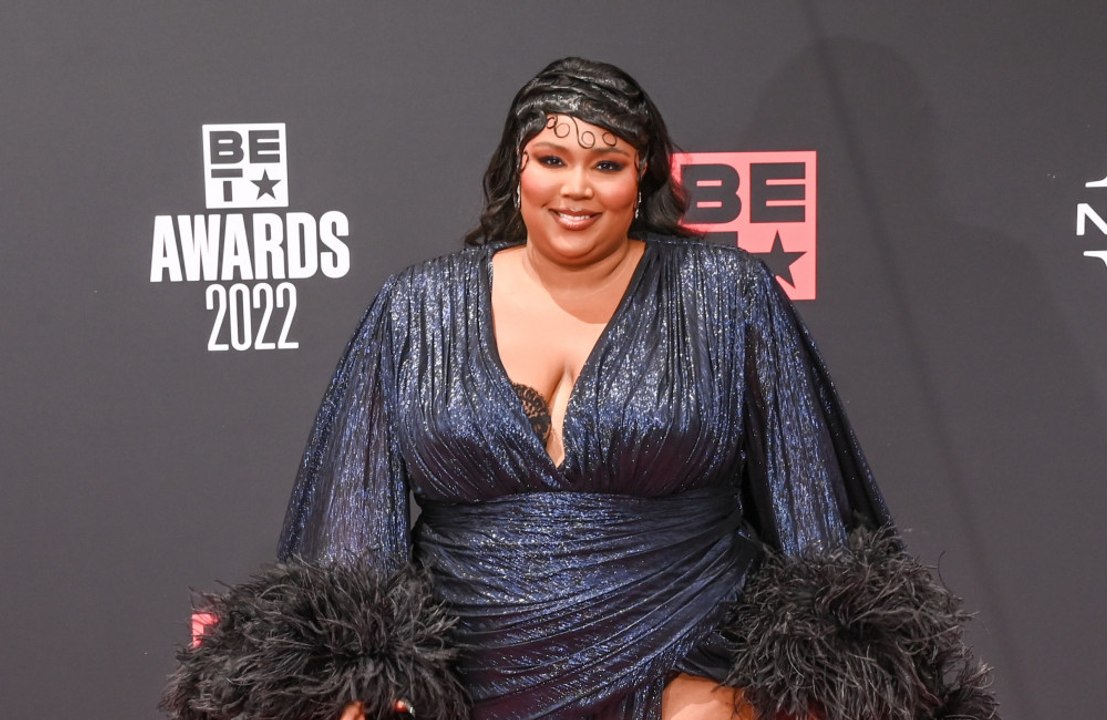 Lizzo und Chris Martin: Zusammenarbeit
