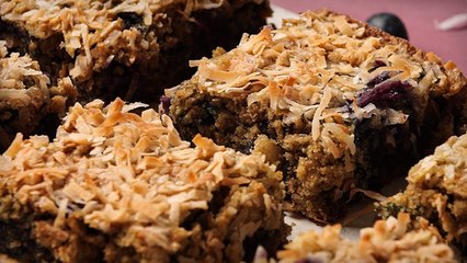 How to Make Breakfast Lemon-Blueberry Oatmeal Cakes