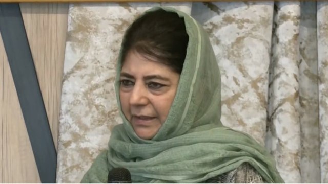 Amarnath Yatra: 'BJP is making it a political issue', says Mehbooba Mufti | India Chahta Hai
