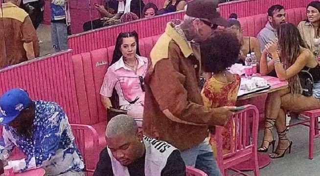 Chris Brown started randomly dancing in a restaurant and the people ignored him