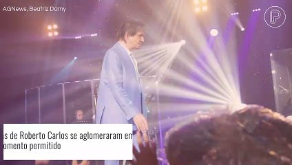 Roberto Carlos encerra show 'P da vida' após atitude de fãs. Entenda a polêmica e veja fotos!