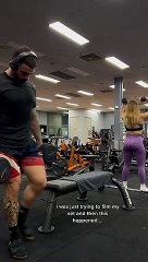 Spor yapan kadın, yanlışlıkla adamın yüzüne oturdu! Her spor salonunda olmaz...