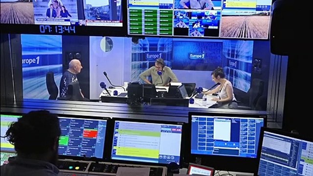 Les nouvelles mesures d'Emmanuel Macron, les hospitalisations liées à la canicule et Majorque qui veut un tourisme plus qualitatif font la Une du 15/07/2022