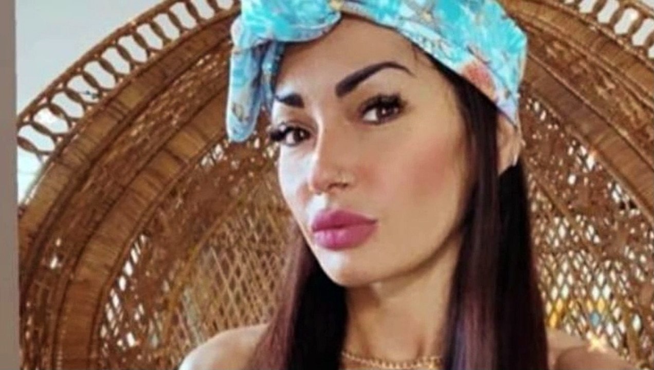Ida Platano, dedica d’amore per la dama. E’ addio a Uomini e Donne