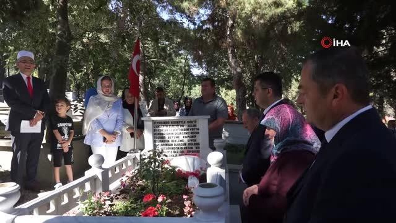 15 Temmuz Demokrasi ve Milli Birlik Günü'nde şehit kabirleri ziyaret edildi