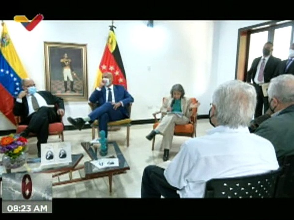 Centro de Estudios Simón Bolívar realiza conversatorio “Francisco de Miranda, legado histórico”