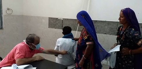 बाड़मेर में हर घर बीमार, अस्पताल की ओपीडी में 70 फीसदी बुखार के मरीज