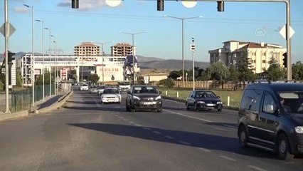 KIRIKKALE - "Kilit kavşak" Kırıkkale'de trafik yoğunluğu yaşanıyor