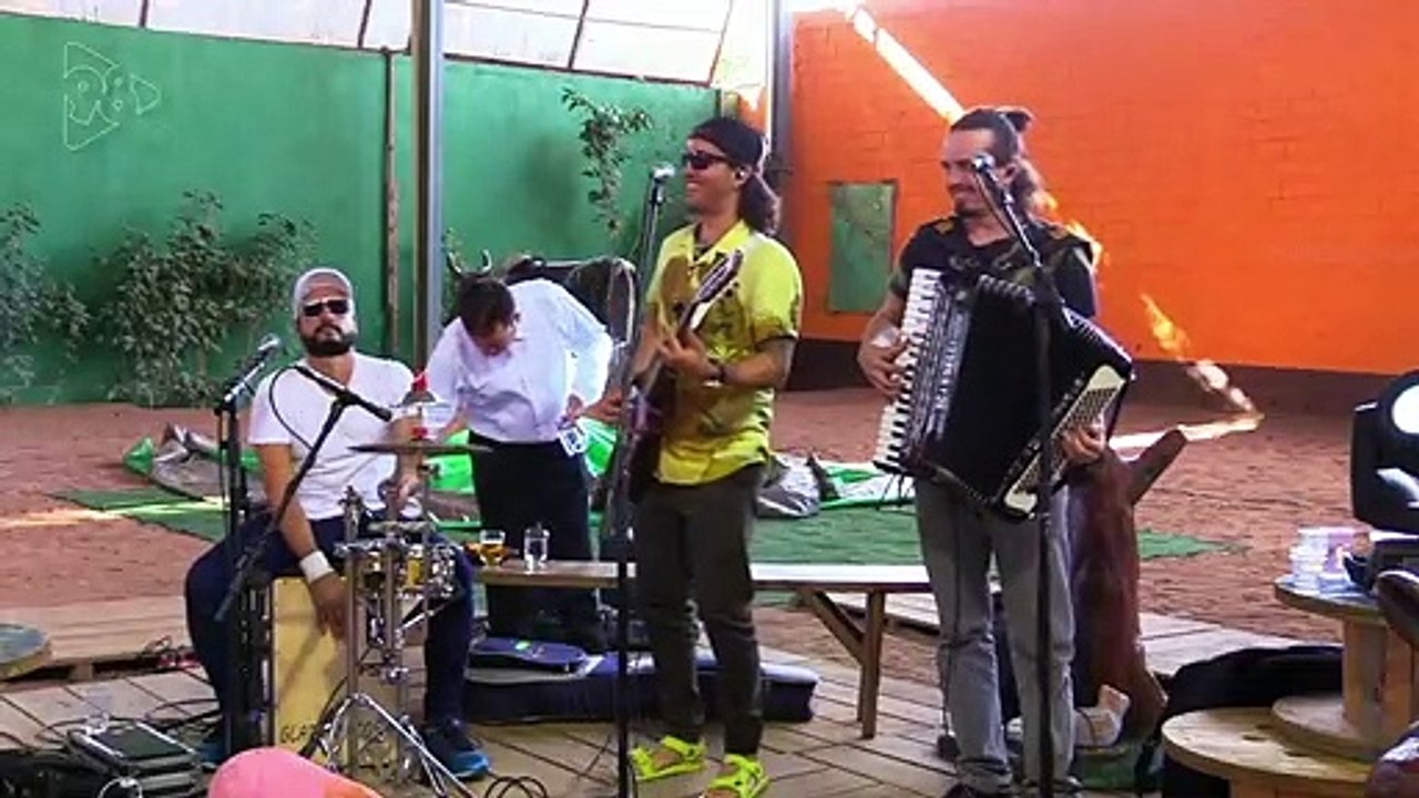 Rádio Cast | Hoje, o Rádio Cast é direto da festa da firma! Arraiá 98!