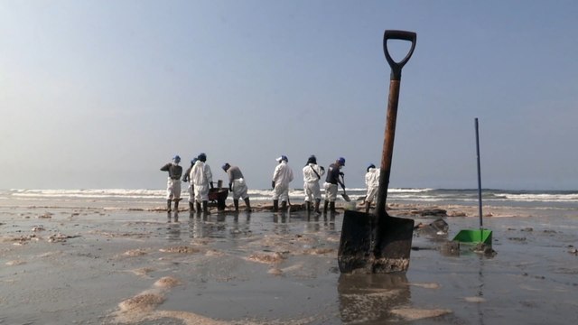 Denuncias de ineficacia y retrasos, seis meses después del derrame en Perú
