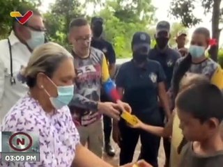 Trabajadores pesqueros son beneficiados con medicamentos y vacunación contra la COVID-19 en Bolívar
