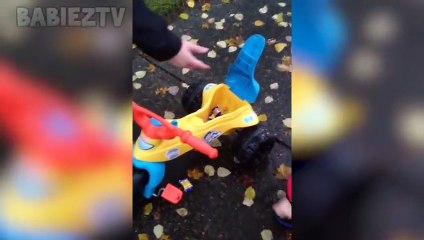 BÉBÉS amour drôle de sucrerie de Halloween - Halloween échoue Compilation