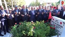 15 Temmuz'un yıl dönümünde Ömer Halisdemir, kabri başında anıldı