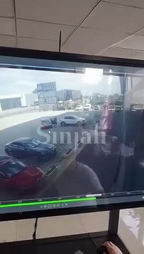 Pamje të reja se si të dyshuarit që u arrestuan në magjistralen Prishtinë-Ferizaj tentuan të grabitin vetura