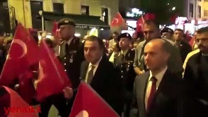 Karslılar 15 Temmuz'un yıl dönümünde meydanları doldurdu!