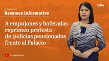 Reprimen protesta a policías pensionados frente al Palacio