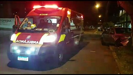 Gestante sofre contusões em forte colisão entre carros no Centro