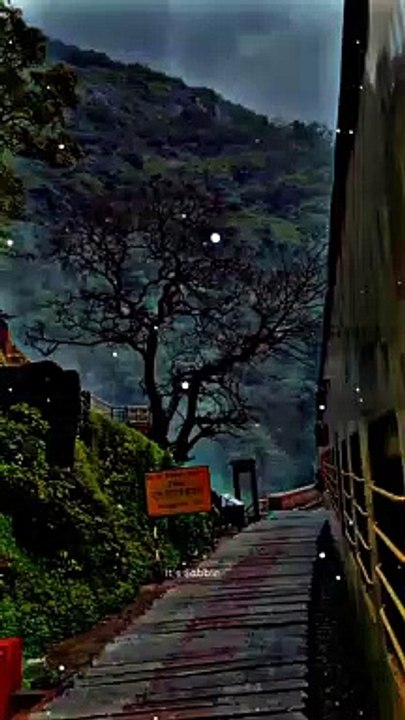 আল্লাহ্ ও আল্লাহ্ তুমি ছাড়া আমি বড় অসহায় 