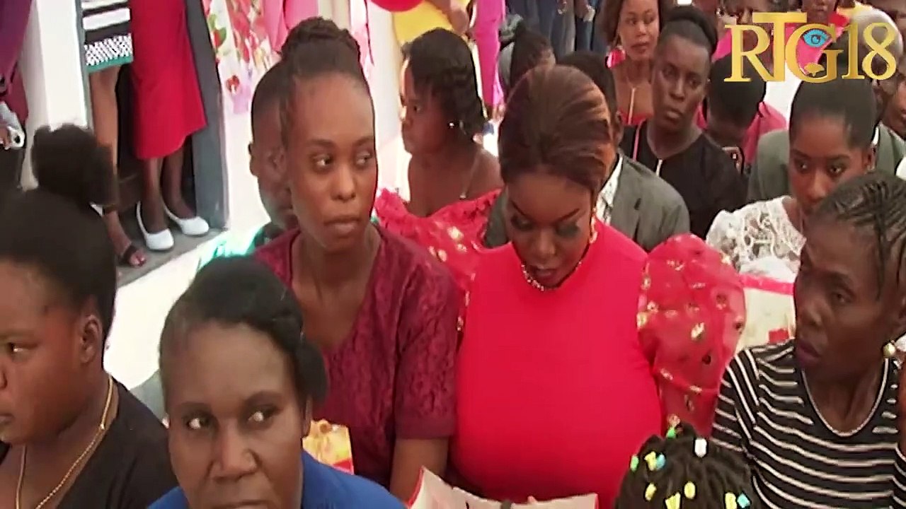 Seremoni gradyasyon 1200 jèn nan komin "Gonaïves" nan kad pwogram metye gratis