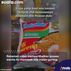 Wanita Ini Masak Mie Goreng dengan Cara Unik, Kuncinya Ada di Freezer