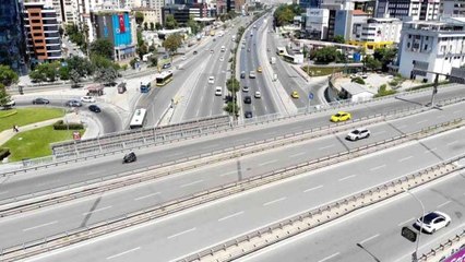 Tatilciler dönmedi İstanbul'da yollar boş kaldı