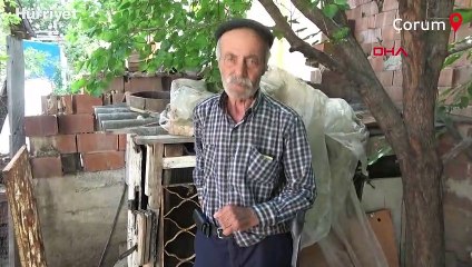 Tavuklarını çalan hırsıza bu pankartla çağrıda bulundu