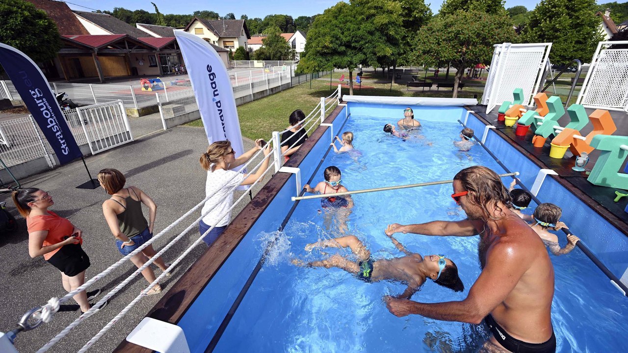 La «Carava’nage», la piscine itinérante pour apprendre aux enfants à se sauver de la noyade