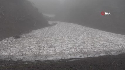 15 Temmuz programında kardan doğal tatlı ikram edildi