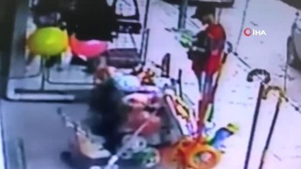 Son dakika haber... Müşteri gibi geldi, çalıp kaçtı...O anlar kamerada