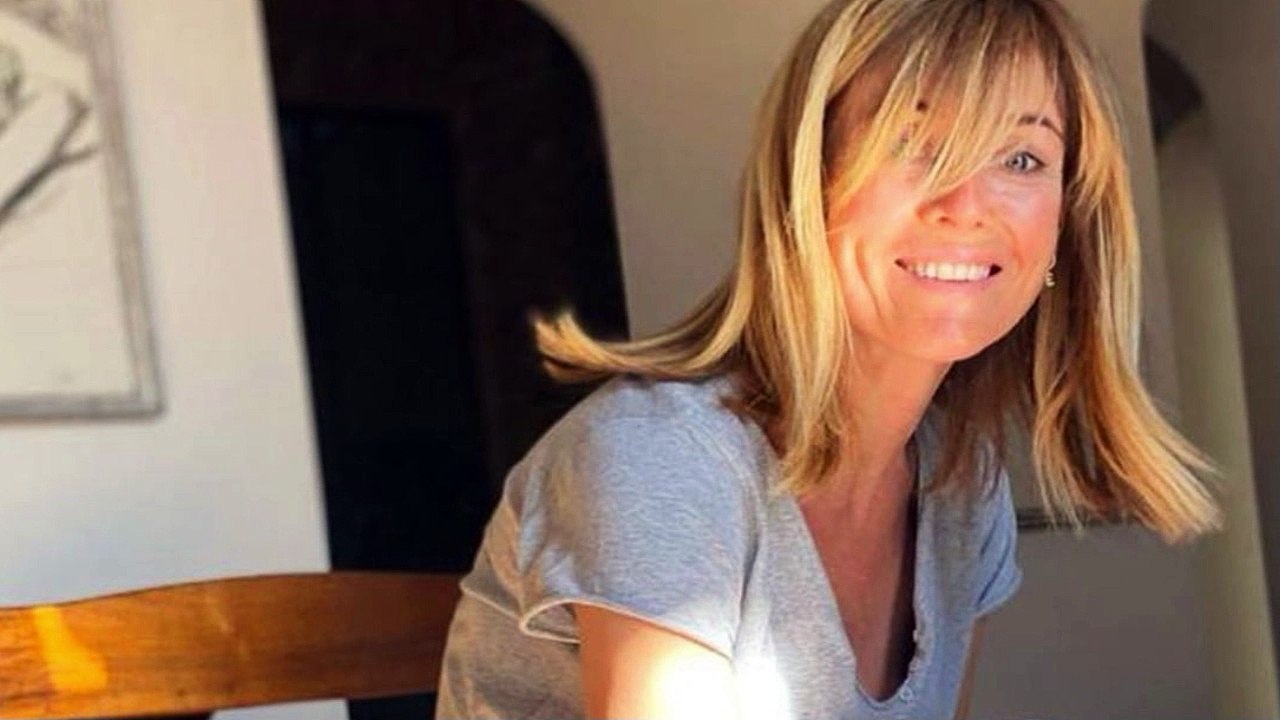 Riconoscete questa donna È la figlia di una delle regine della televisione italiana