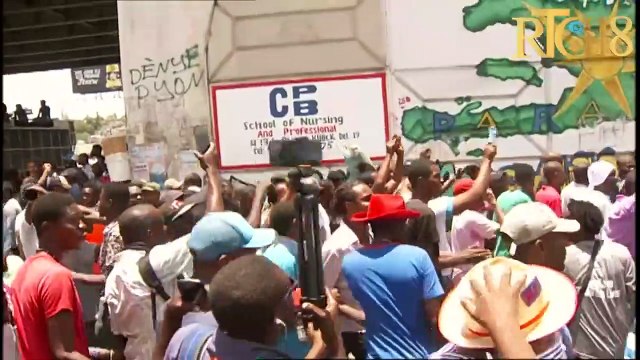 Manifestasyon nan okazyon anivèsè ansyen prezidan Jean-Bertrand Aristide ki kite Kafou Ayopò