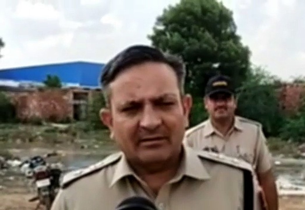 पानी से भरे गड्ढे में समा गए चार मासूम