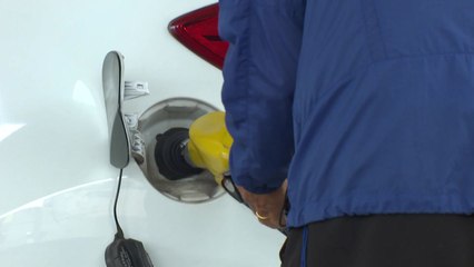 국내 휘발유 가격, 이달 96원↓...유류세 인하·국제가격 하락 영향 / YTN