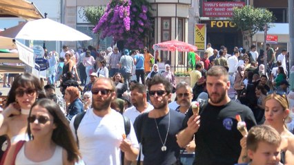 İstanbullular Büyükada’ya hücum etti