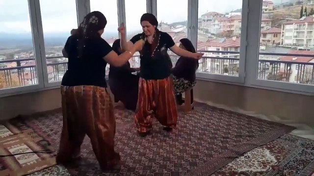 Isparta Üzümler Diyarı Uluğbey Köyü Tambangı Çalgısı Yöresel Oyunları